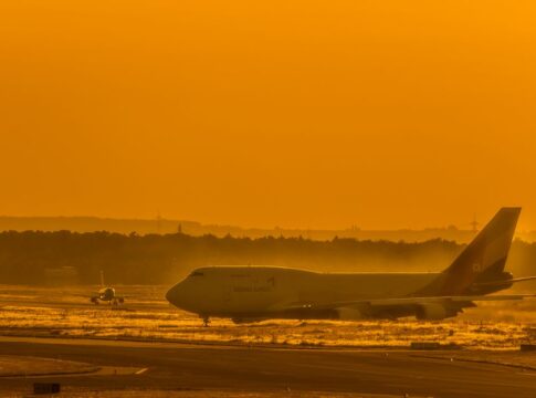 Featured image related to Federal report says pilots weren't warned about wind before Amazon cargo plane crashed in
