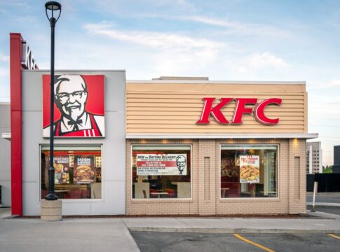 Featured image related to KFC replacing Pepsi with Coca-Cola at 3,700 US restaurants after nearly four decades